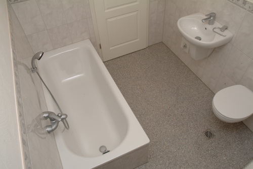 WC mit Badewanne